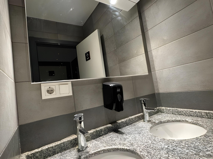 Bathroom 3, Archeo, Beyoğlu