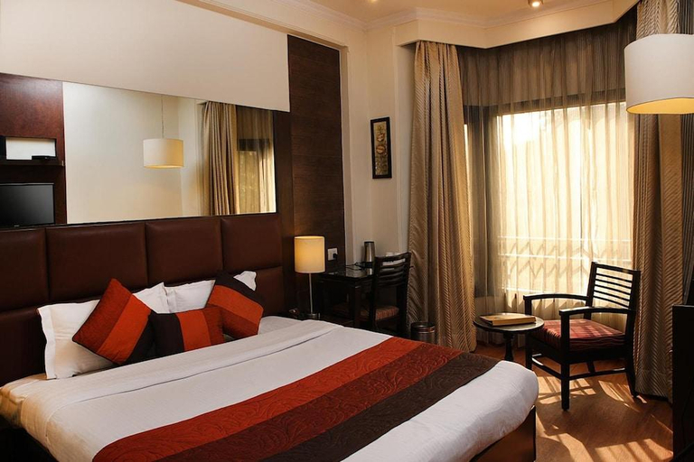 Bedroom 2, Ahuja Residency-DLF Phase II, Gurgaon