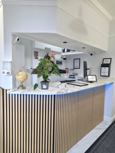 Public Area 3, Golders Park Hotel, London