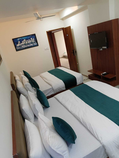 Room 4, Hotel RR Inn, Vadodara