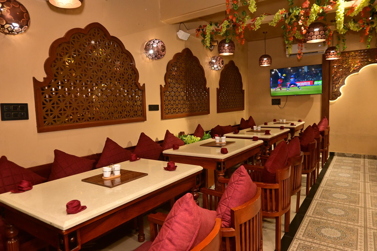 Food & Drinks 4, HONEYVEILS PALACE, Gautam Buddha Nagar