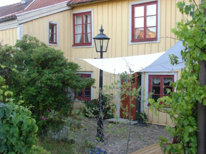 Others 3, One Room Bed & Breakfast, Mjölby