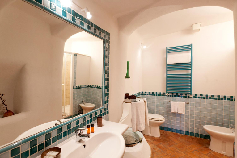 Others 5, La Casa Degli Archi, Grosseto