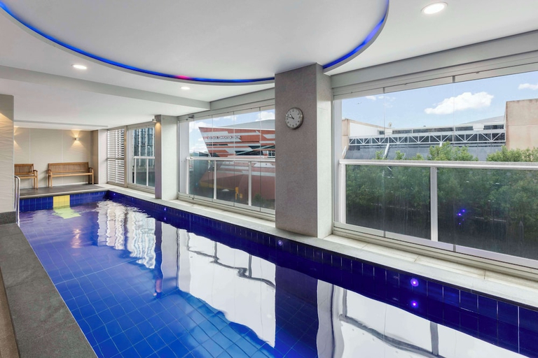 Sport & Beauty 2, Oaks Embassy Adelaide Suites, Adelaide