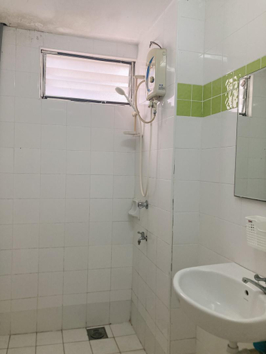 Bathroom 5, NR Crescent Homestay, Sepang