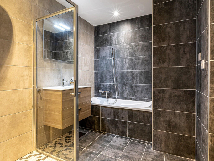 Bathroom 3, Modern Mountain Stay, Haute-Savoie