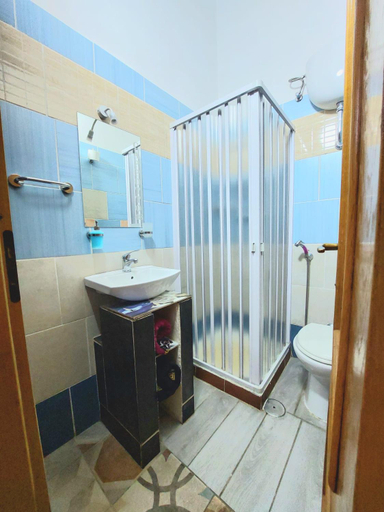 Others 5, B&B Cappotto civico 48, Napoli