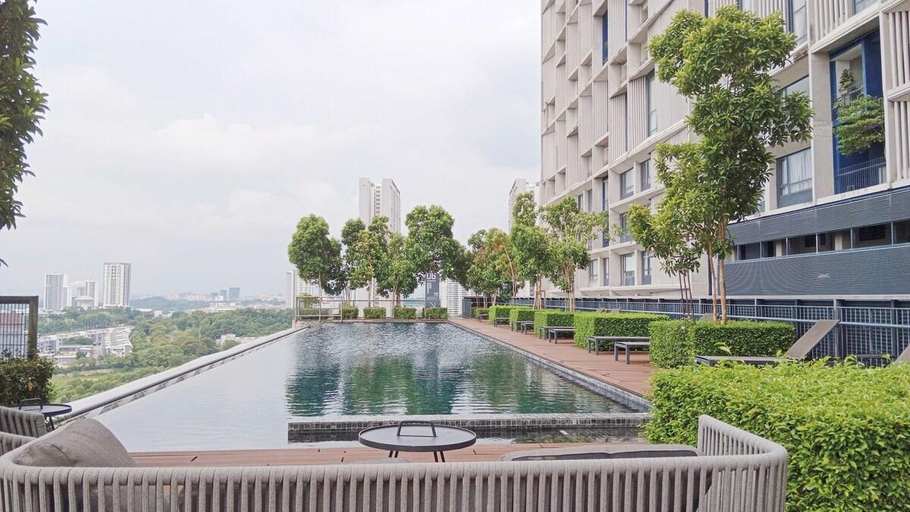 Sport & Beauty 3, Castle Suites~Tamarind|Wi~Fi|Netflix|Free Parking, Sepang