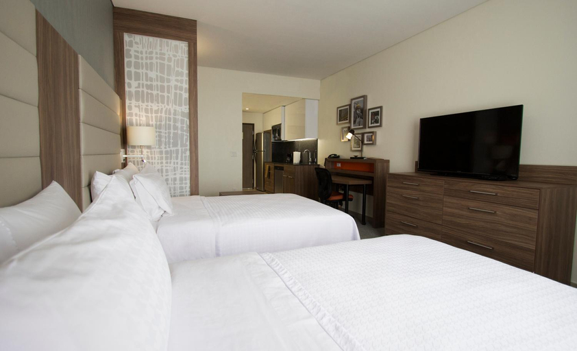 Bedroom 3, Fiesta Inn Suites Aeropuerto del Bajio, Silao