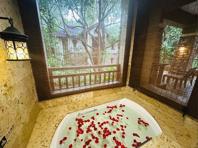 Bathroom 5, Wuzhishan Yatai Rainforest Resort, Hainan