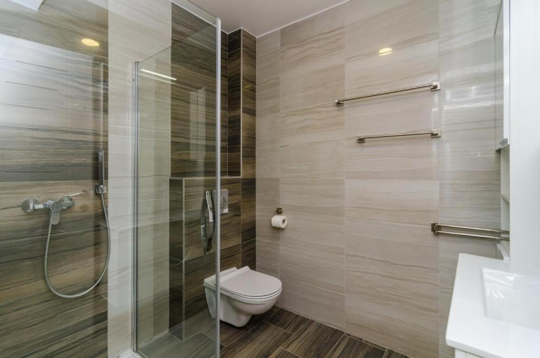 Bathroom 2, Apartment Lula - Superior Two-Bedroom Apartment with Balcony and Sea View, Pojezerje