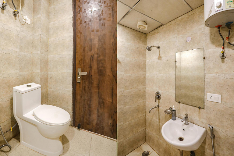 Bathroom, Via Royal Galaxy I, Delhi