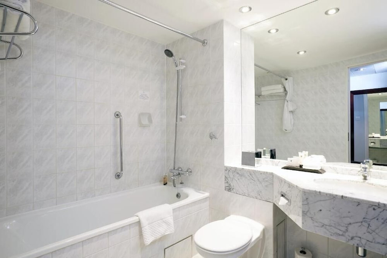 Bathroom 5, Stamford Bridge Hotel, London