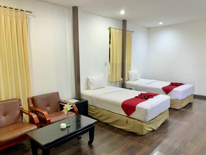 Tor Sibohi Nauli Hotel - Tap to explore photos