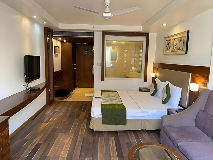 Bedroom 2, Hotel Le Roi, Delhi