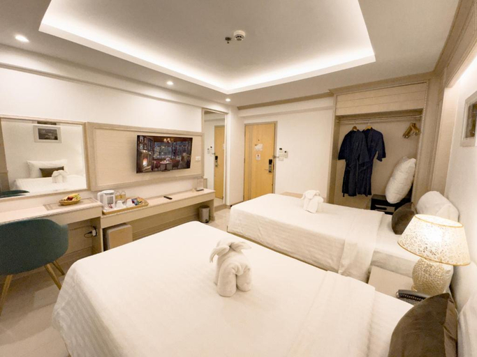 Bedroom 4, Golden Empire Suvarnabhumi Hotel, Bang Phli