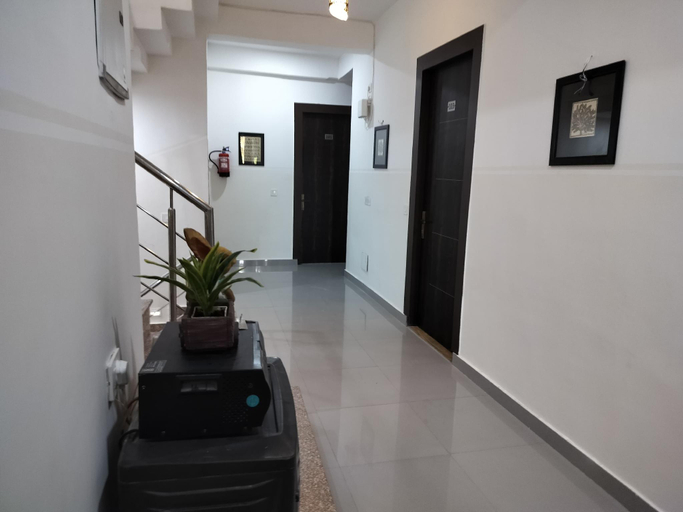Public Area 2, Saffron Inn - Near India Expo Mart, Gautam Buddha Nagar