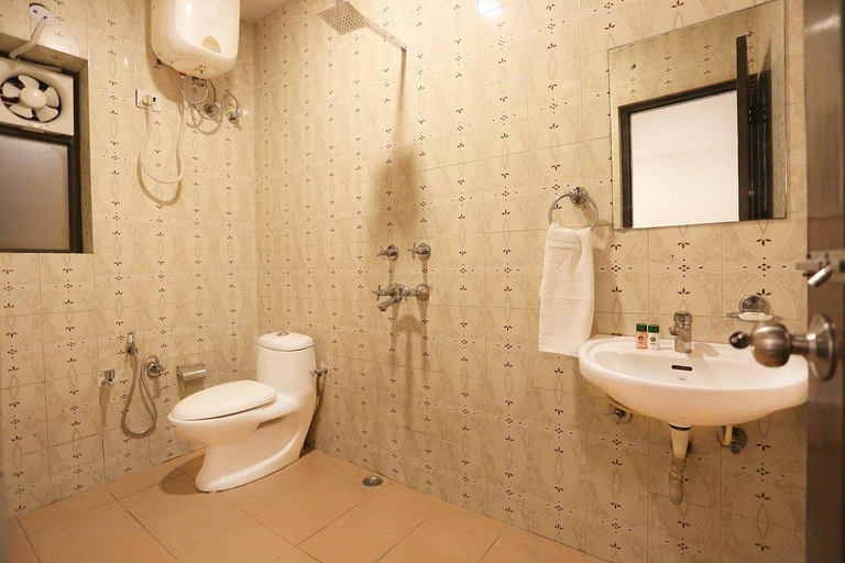 Bathroom, Hotel Global Star, Delhi