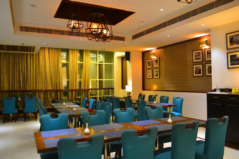 Food & Drinks, L'Elegant Hotel by Ace Manor, Gautam Buddha Nagar