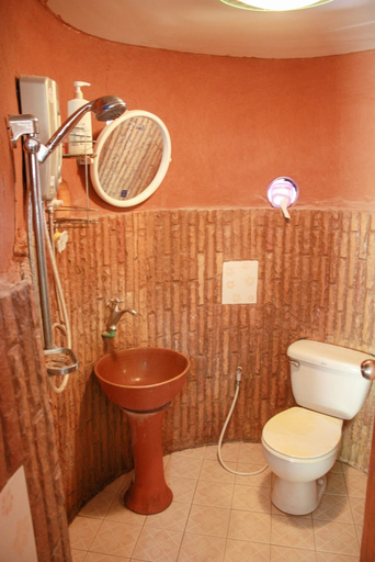 Bathroom 3, Baandin Huaiphung Resort, Hua Hin