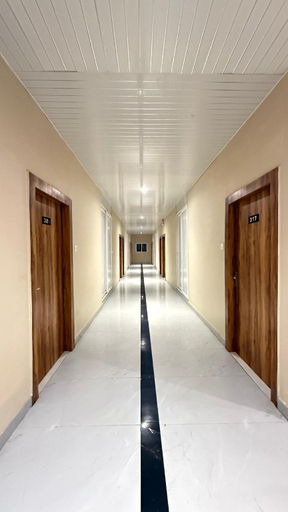 Public Area 2, Hotel Emperor Paradise, Bilaspur