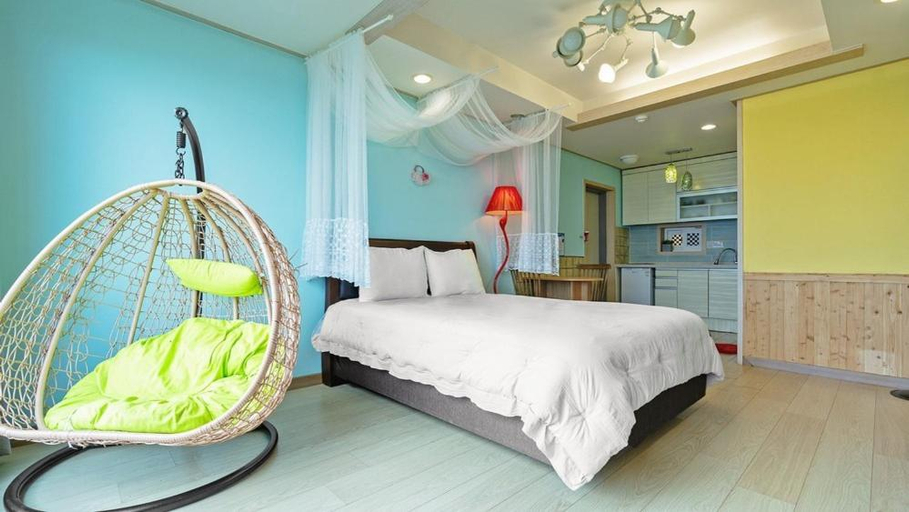 Bedroom 2, Namhae Healing Time Pension, Namhae