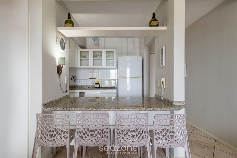 Private kitchen 4, Charming Apt With Balcony and Sea View Edj0410, Florianopolis