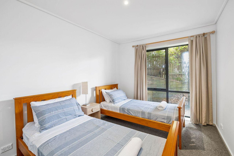 Bedroom 2, Apartment 5 Pacific Apartments, Surf Coast - West