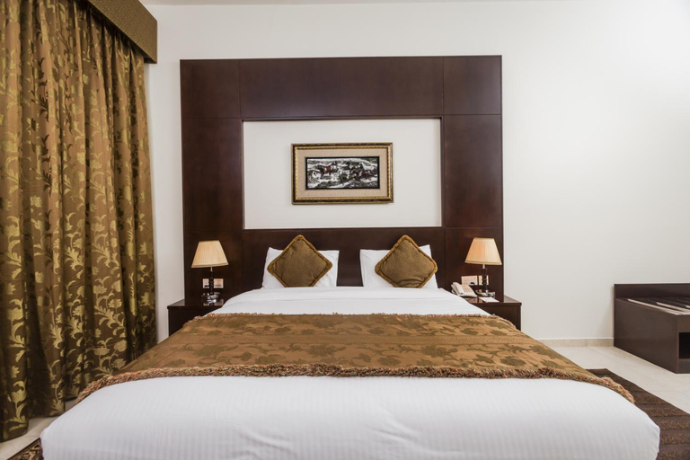 Bedroom 3, Arabian Dreams Deluxe Hotel Apartments, Dubai