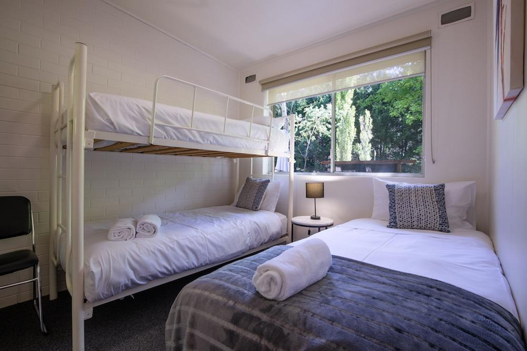 Bedroom 2, Adina Lodge, Alpine - East