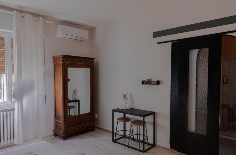 Bedroom, Saoo, Verona