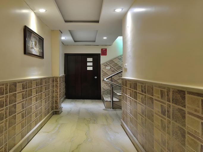 Others 4, Hotel Sonu Dx, Delhi