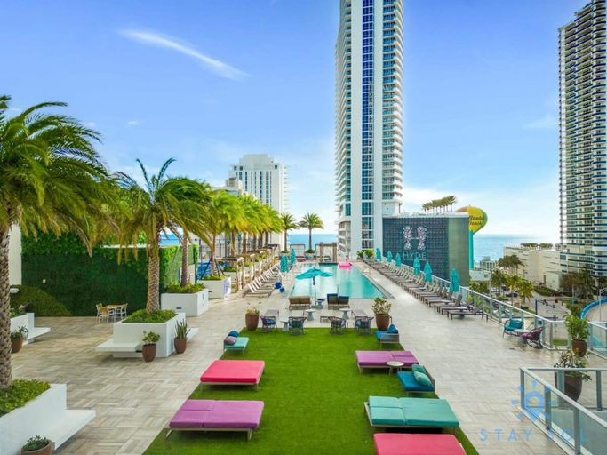Food & Drinks 5, Oceanfront Balcony: Endless Views+ Amazing Pools, Broward