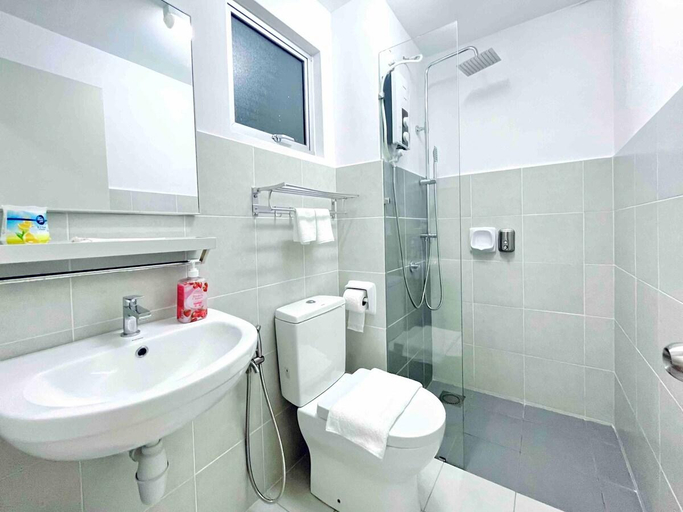 Bathroom, Alanis Studio Suite @ KLIA shortstay, Sepang