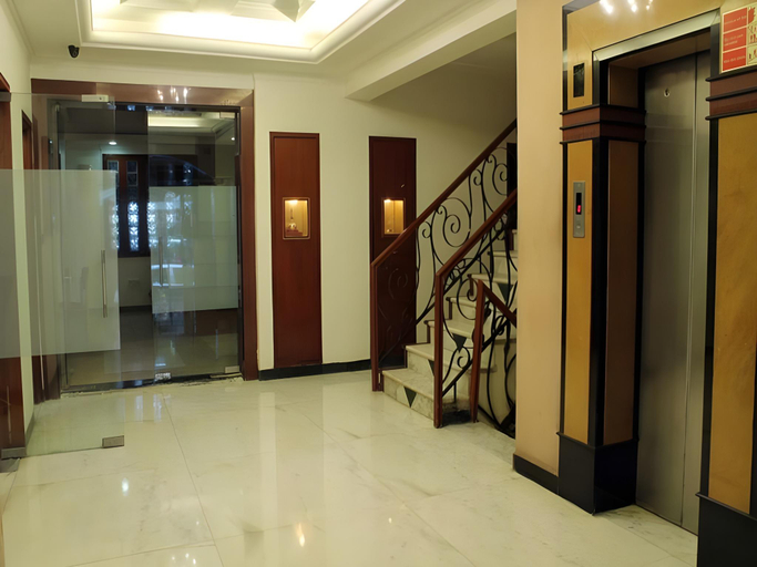 Public Area 2, Hotel Grand President, Delhi