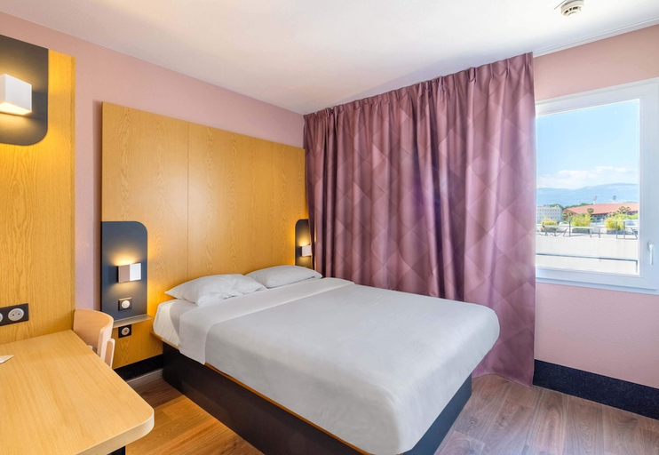 Bedroom 4, B&B Hotel Cannes La Bocca Plage, Alpes-Maritimes