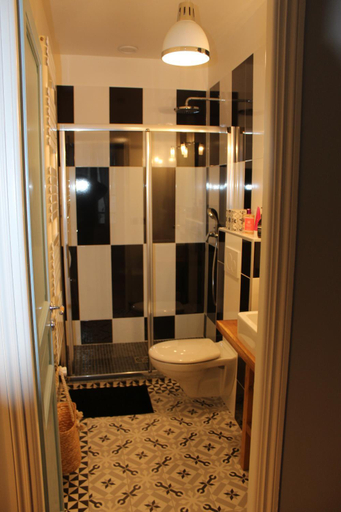 Bathroom 4, La Maison de Juliette, Manche