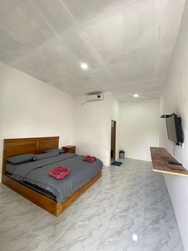 Others 5, New Chez Felix, West Manggarai