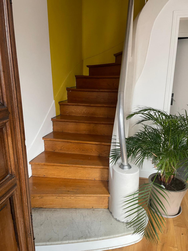 Others 4, Guest room in a green setting, Seine-Saint-Denis