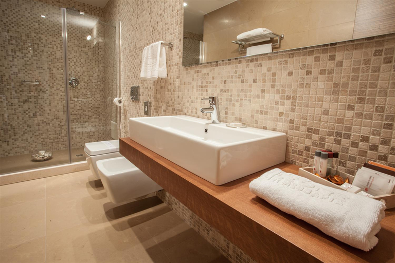 Bathroom, Best Western Plus Leone di Messapia Hotel & Confer, Lecce
