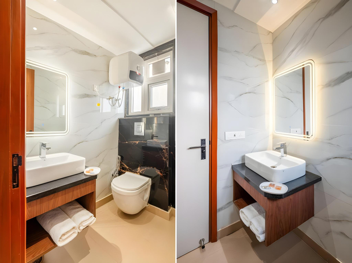 Bathroom 3, HOTEL AAVAAS, Delhi