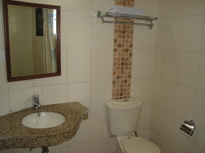 Bathroom 4, PAMPOSH GUEST HOUSE, Delhi