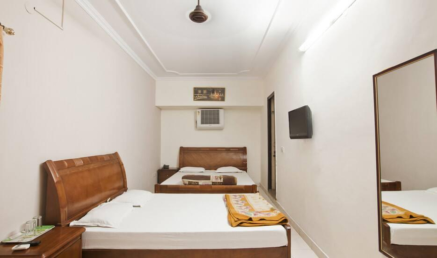 Bedroom, Hotel Devi Palace, Gurgaon