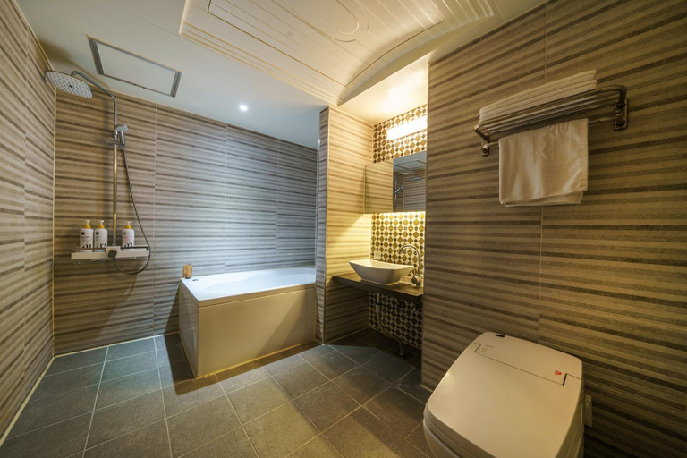 Bathroom 5, Cheonan Soseol Smith, Cheonan