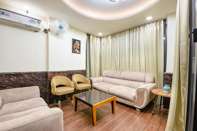 Public Area 2, FabHotel Prime The Aroma, Delhi