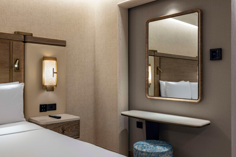 Bedroom 2, Hilton Istanbul Bosphorus Hotel, Beşiktaş