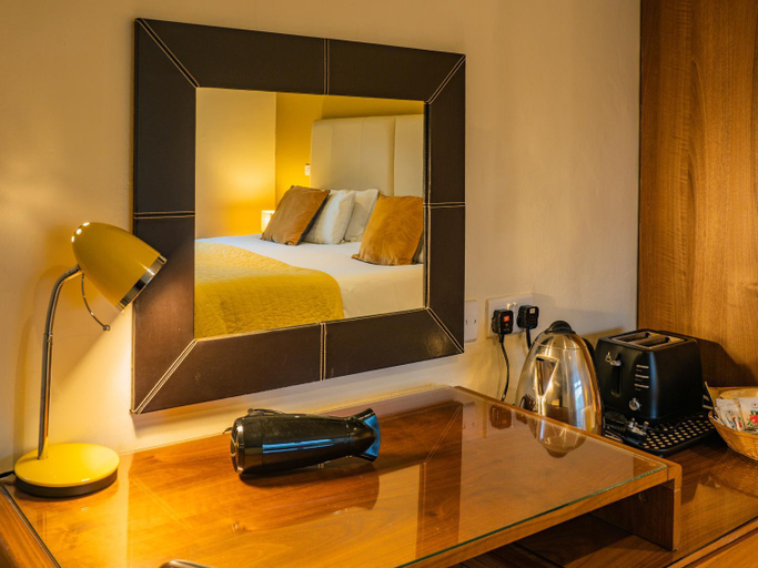 Others 5, Bagshaw Lodge, Derbyshire