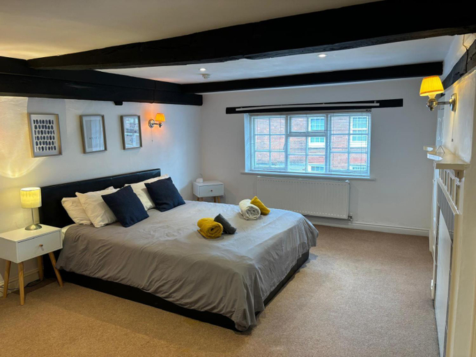 Others 4, The Coach House, Wiltshire