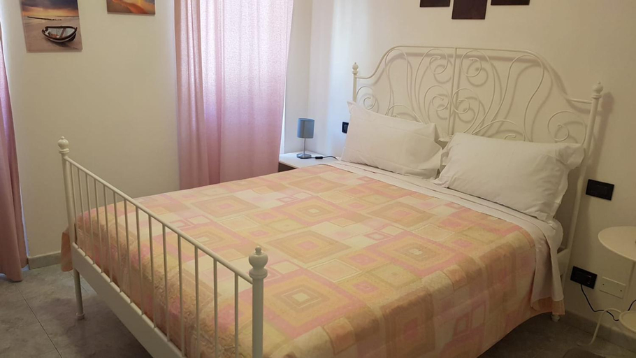 Bedroom 3, Vento di grecale, La Spezia
