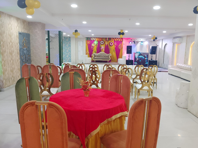 Food & Drinks 3, Hotel Aerostar Grand, Delhi